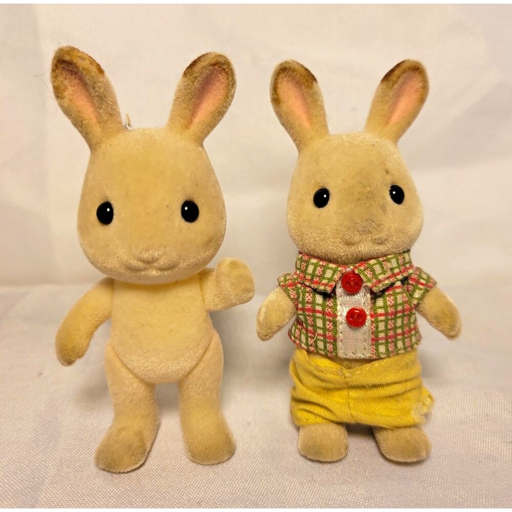 2 Calico Critter Bunny Rabbit Dollhouse Figures Pair Clothing